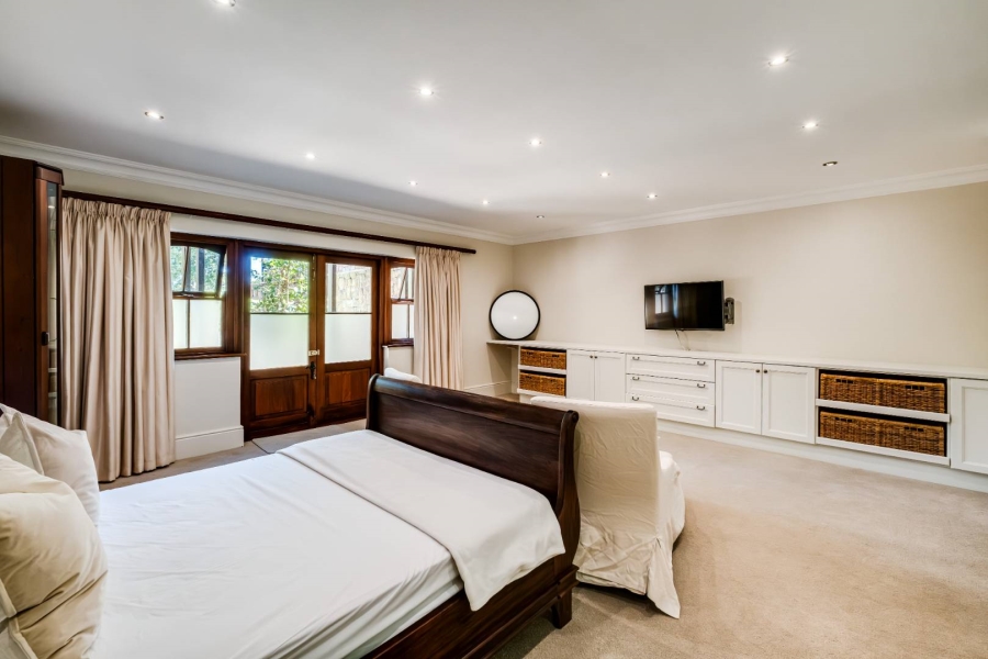 5 Bedroom Property for Sale in Hout Bay Western Cape